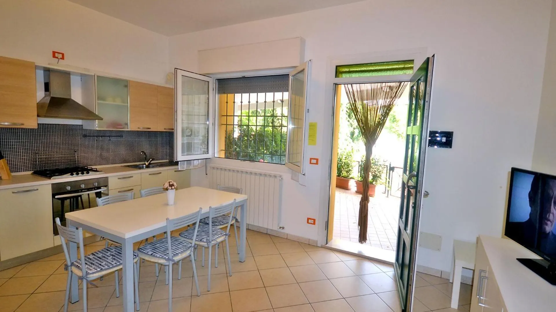 Sit Apartments Lido delle Nazioni 0*,