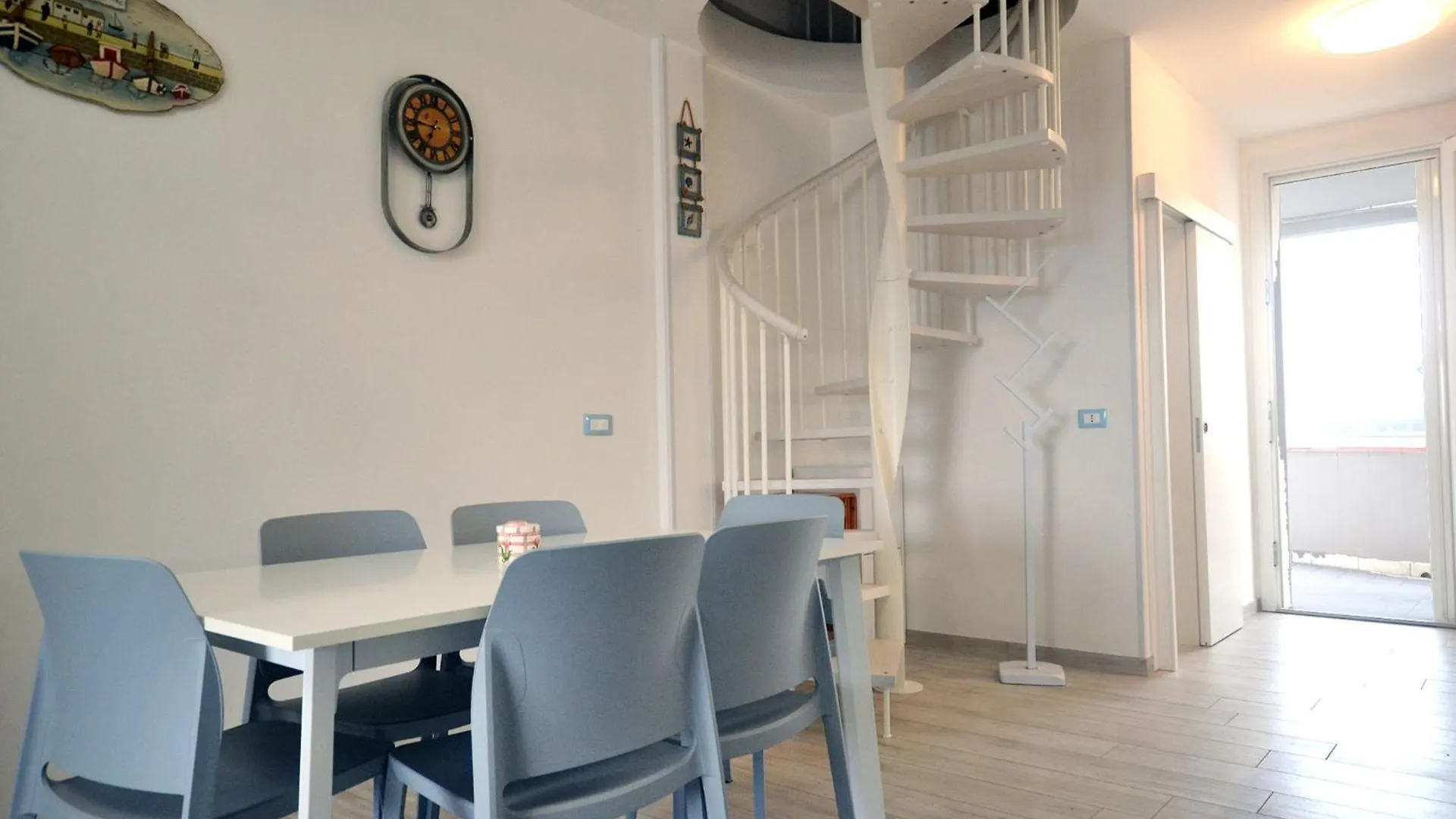 Sit Apartments Lido delle Nazioni 0*,